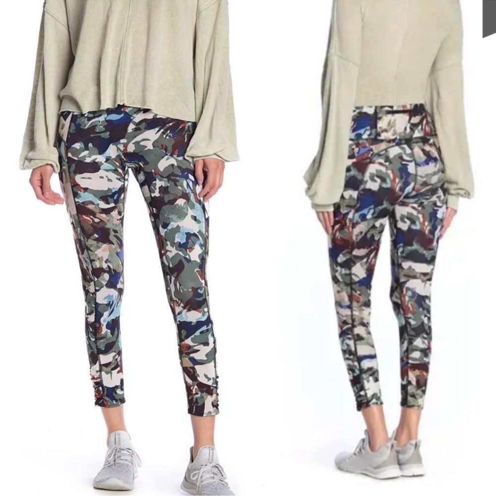 Women’s FP Movement Free People Guinevere Camouflage print 7/8 leggings S
